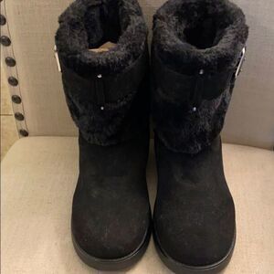 Nwot Guess Winter Boots